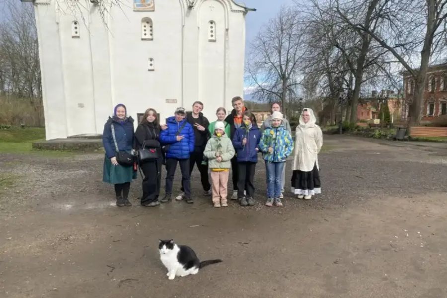 Молодежь из Волхова помогла Старой Ладоге