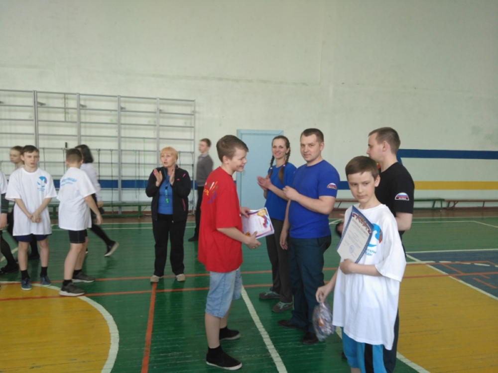 Поиграли в футбол с пожарной охраной