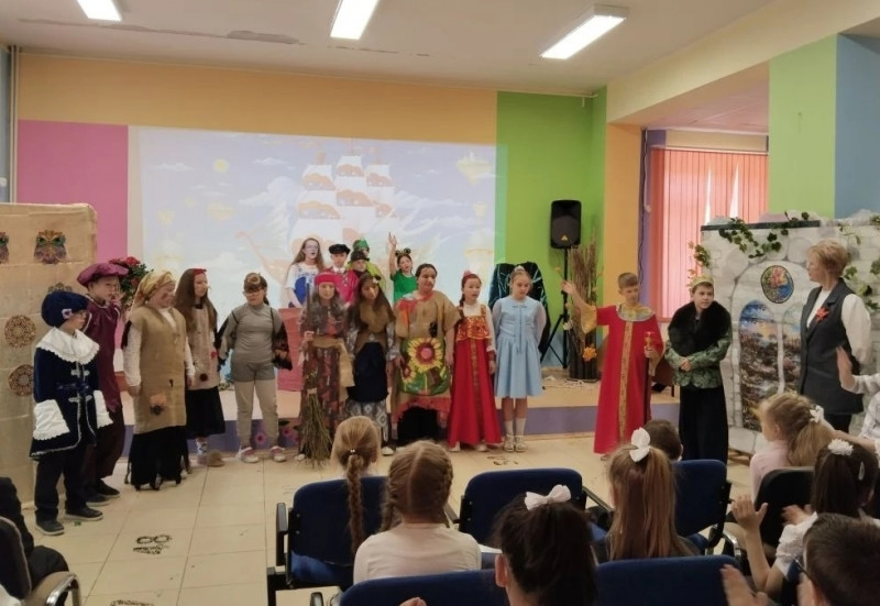 Школьный театр Волховской школы №8 покоряет новые вершины